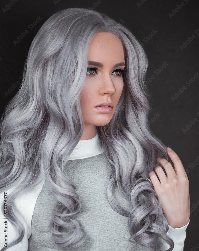 Show-stopping Looks: 40 Gorgeous Long Grey Hairstyle Ideas